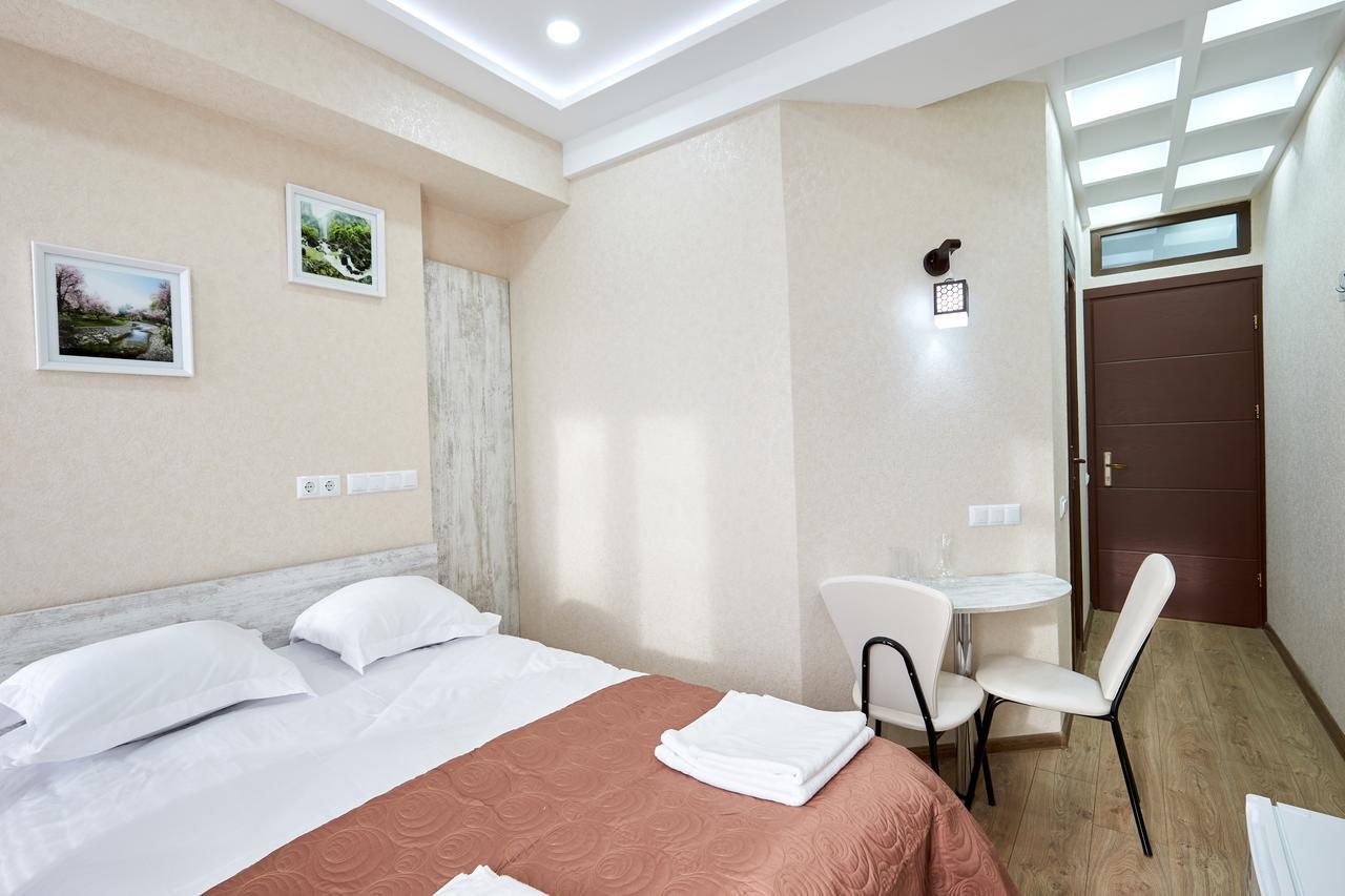 Guest Hotel Tbilisi Buitenkant foto